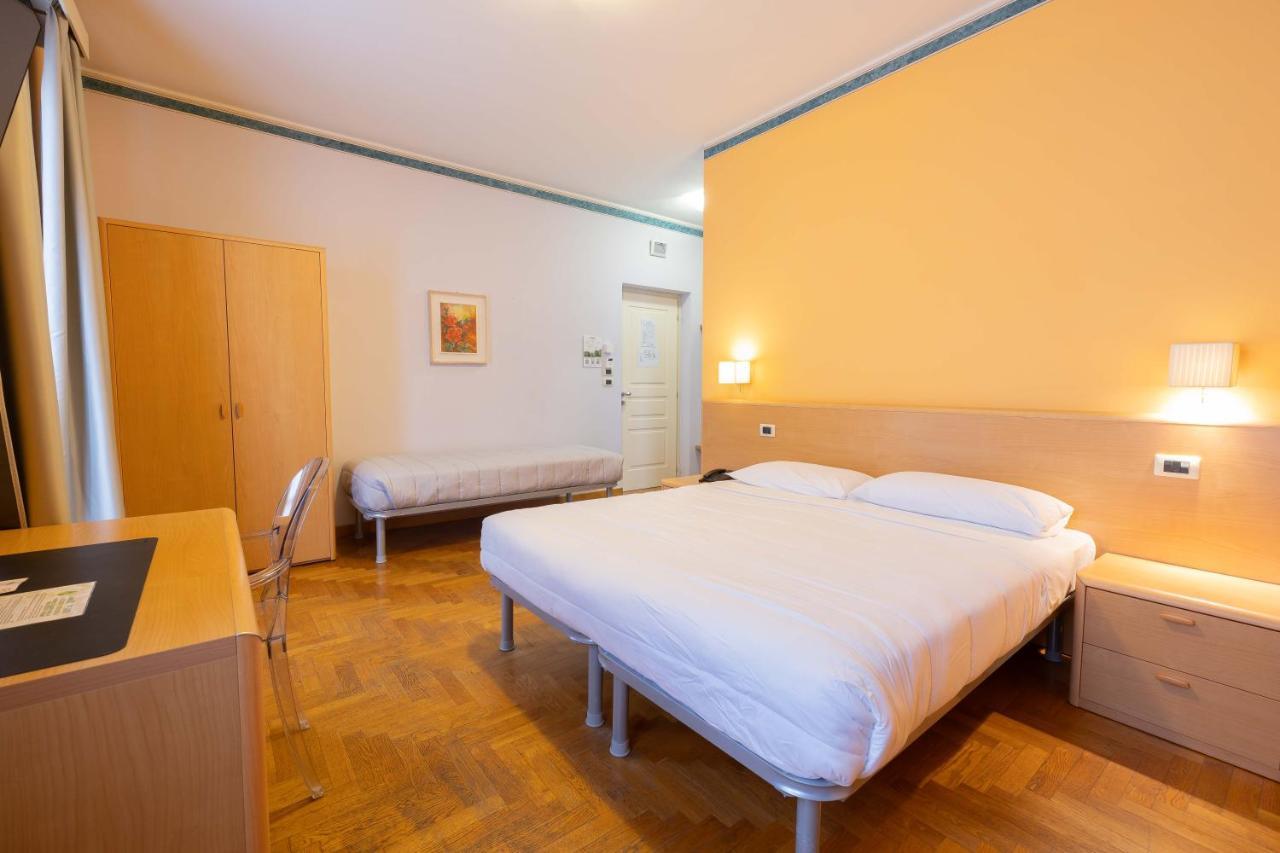 Hotel La Ferte Asti Exteriér fotografie
