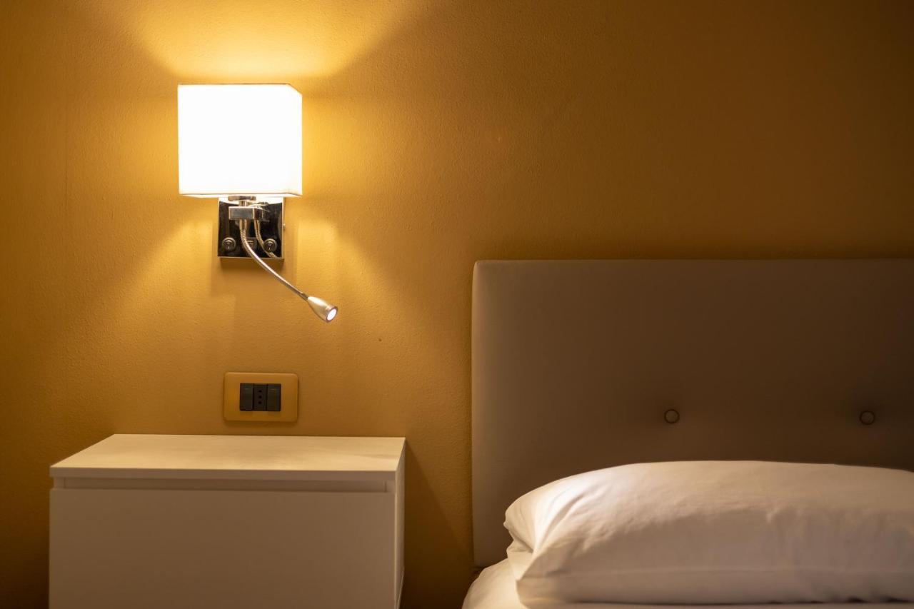Hotel La Ferte Asti Exteriér fotografie