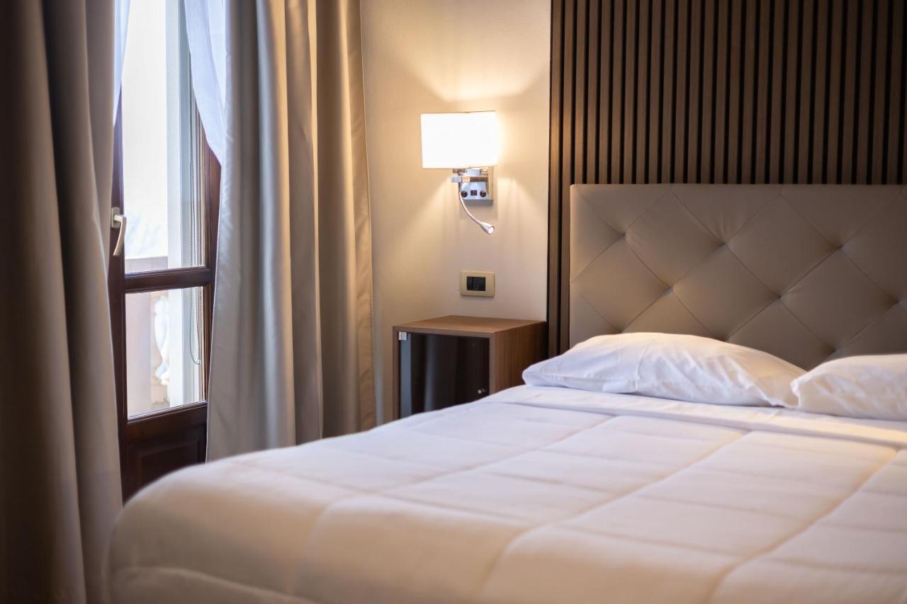 Hotel La Ferte Asti Exteriér fotografie