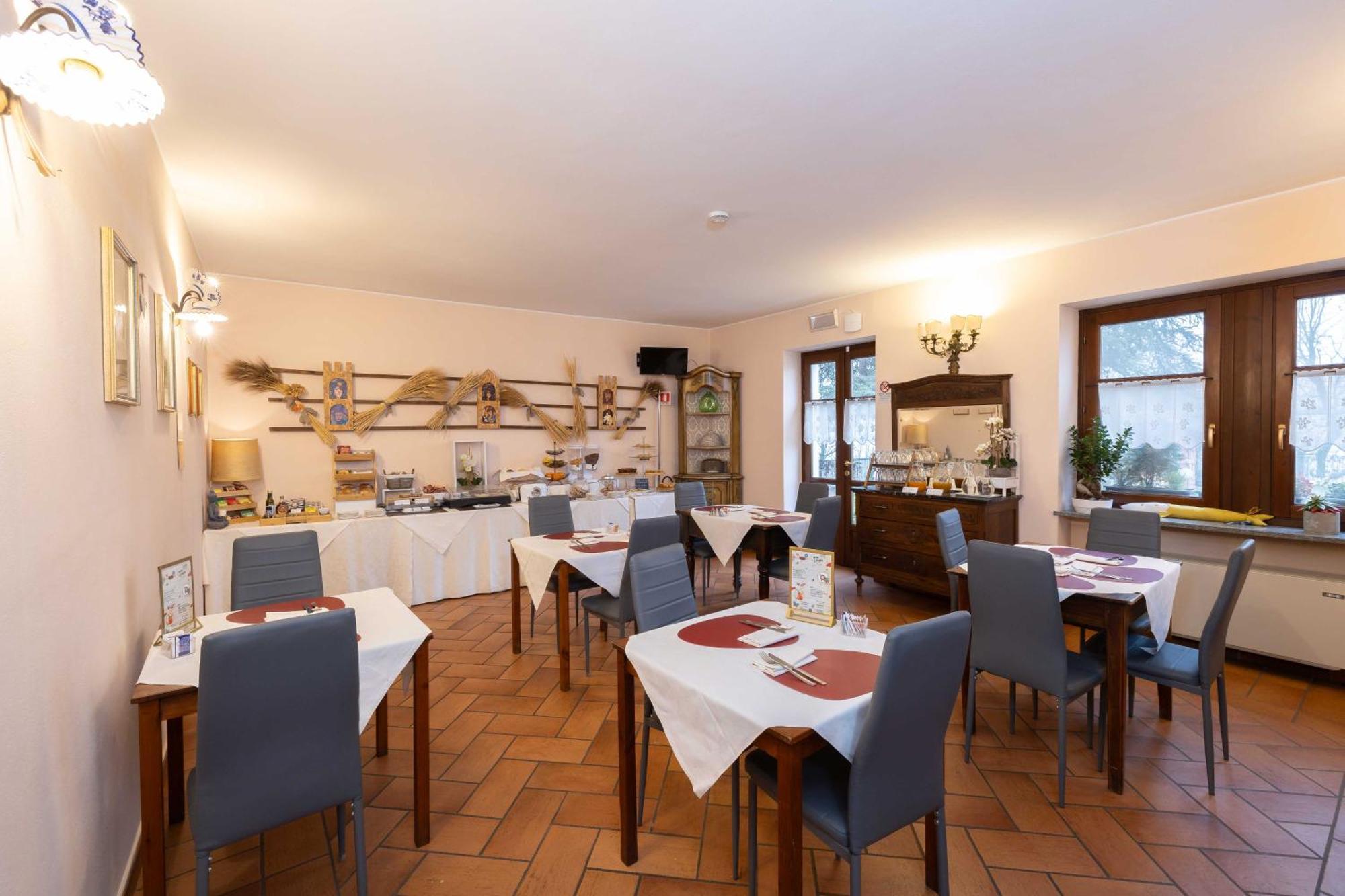 Hotel La Ferte Asti Exteriér fotografie